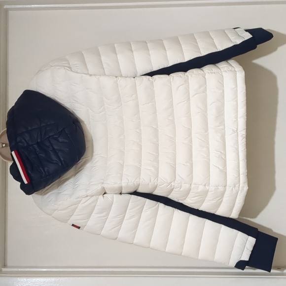Tommy Hilfiger, packable lightweight hooded puffer jacket women M - Picture 2 of 14